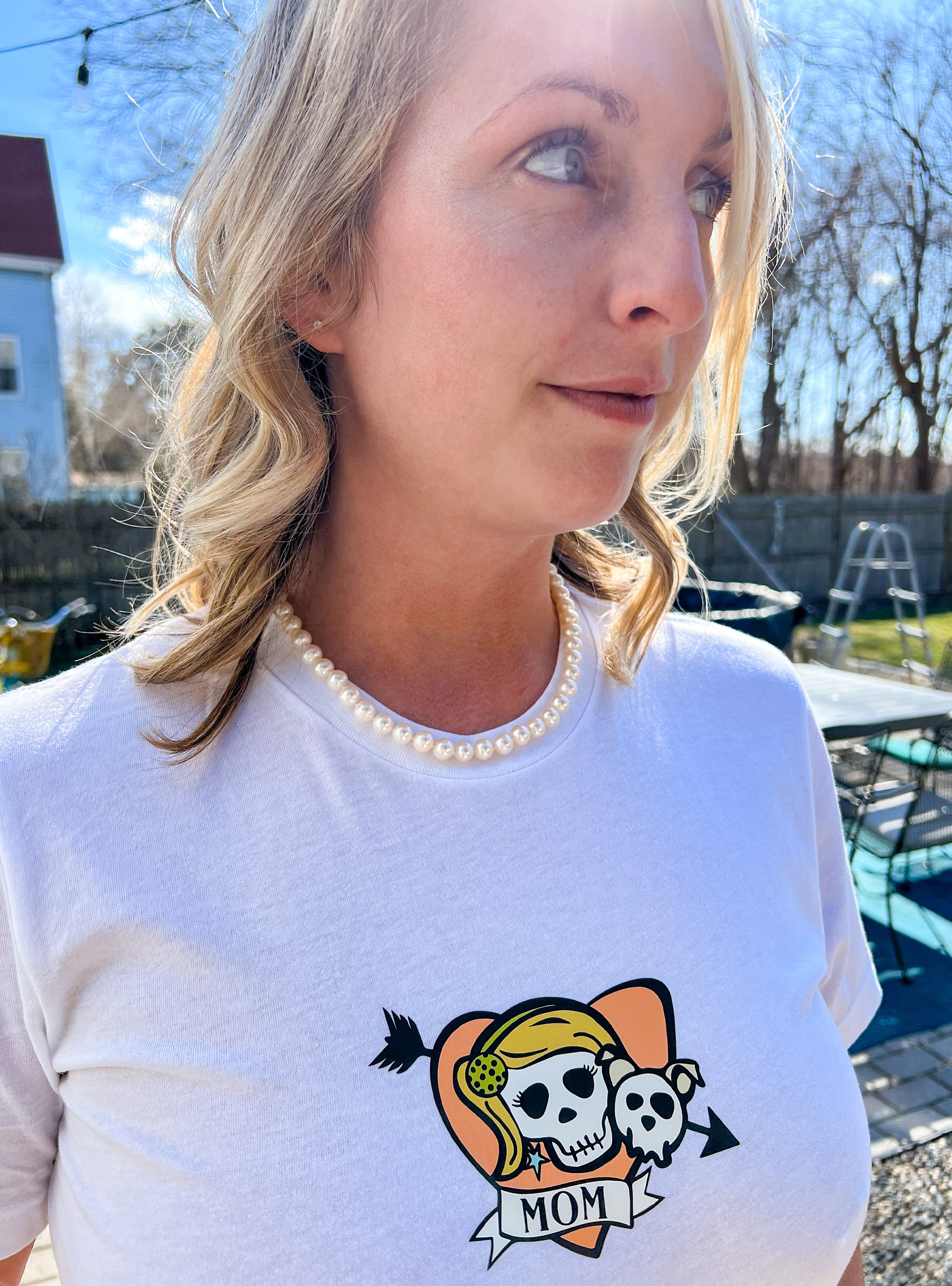 Skull & Dogbones Mom T-Shirt